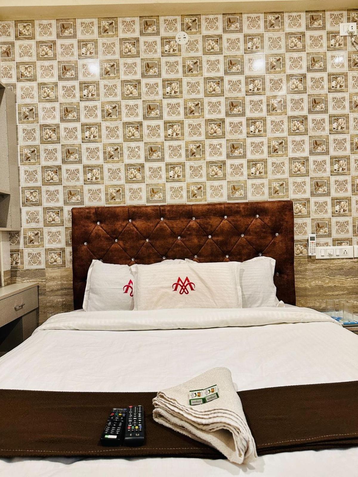 Marina Palace Chennai Exterior photo