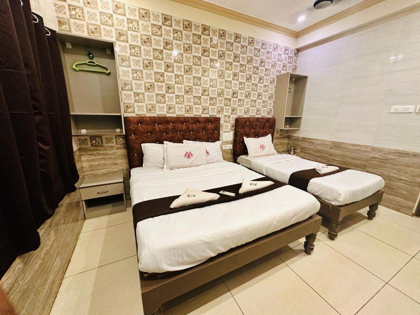 Marina Palace Chennai Exterior photo